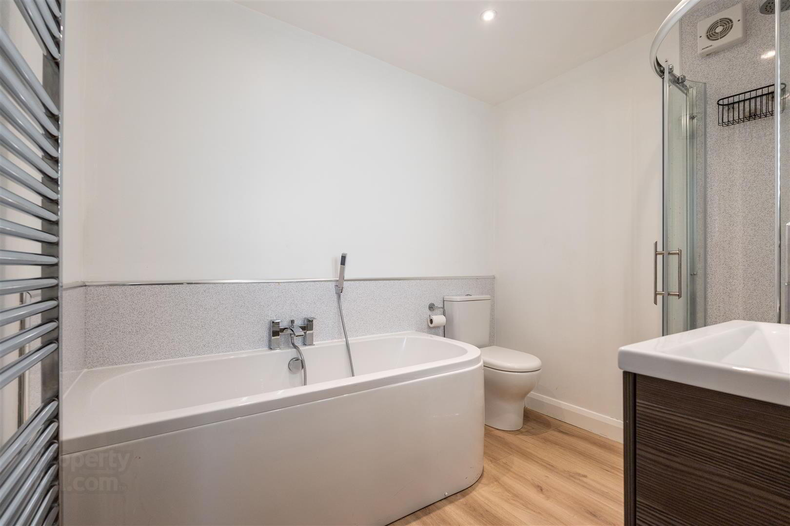 11d High Street 3 of 12