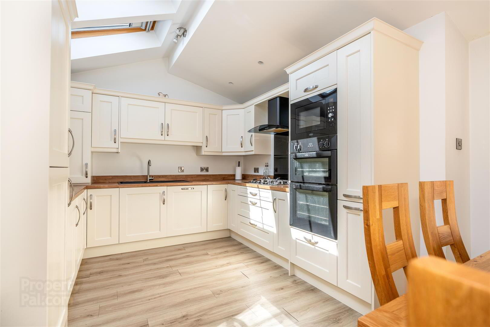 11d High Street 8 of 12