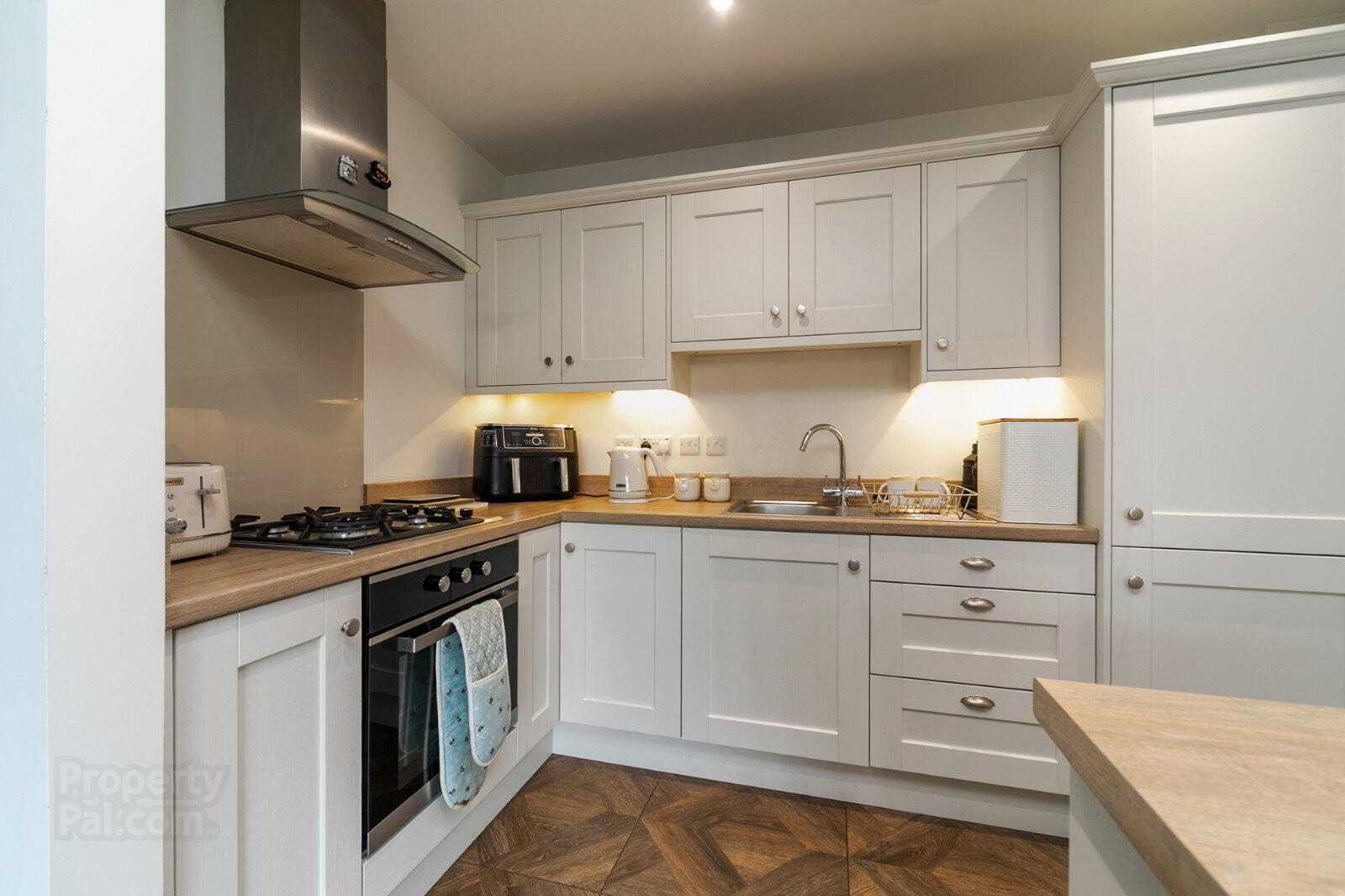 30 Woodbrook Manor 6 of 15