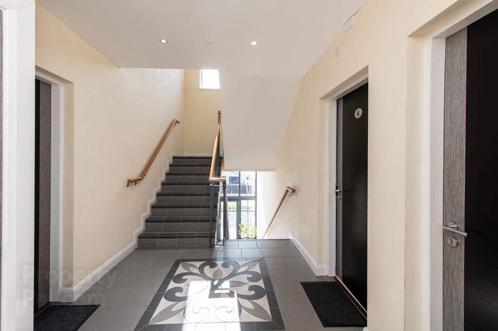 Apartment 4 84 Shore Road 3 of 24
