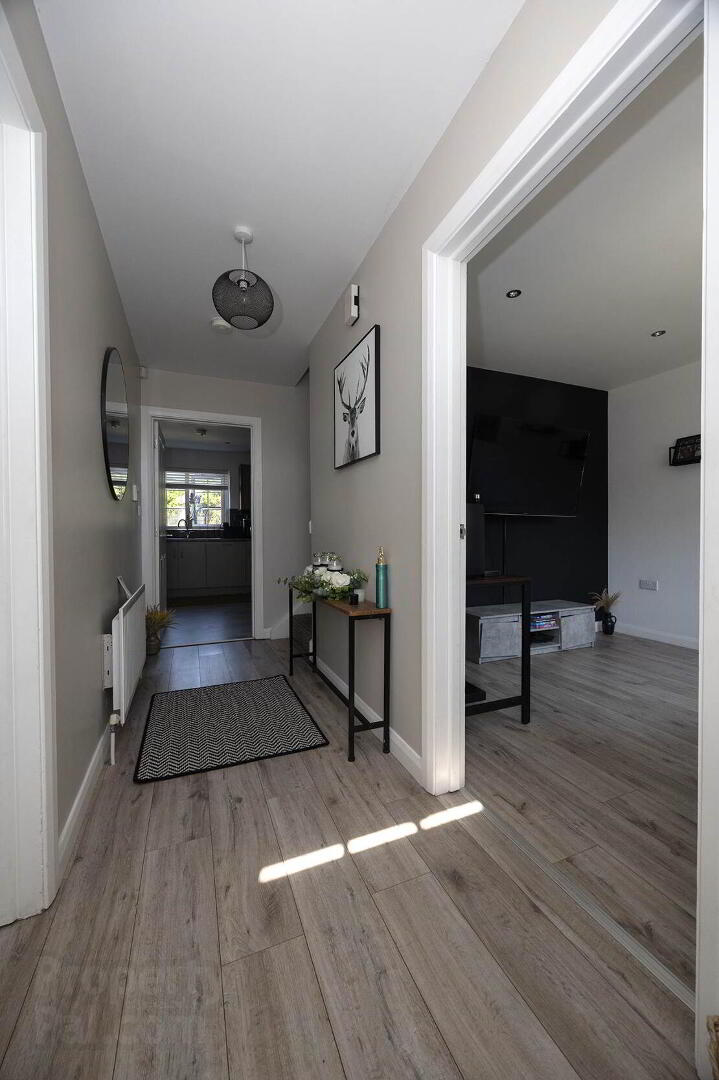 385 Belvedere Manor 3 of 29