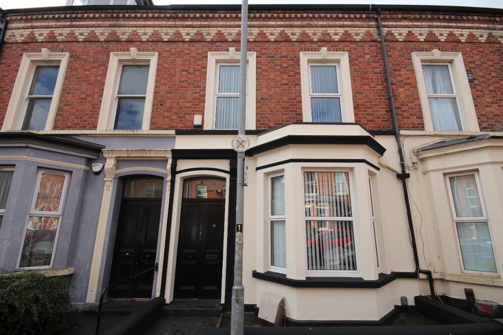 Rooms 1,2,3, 4,5,6. 7, 12 Malone Avenue 1 of 17