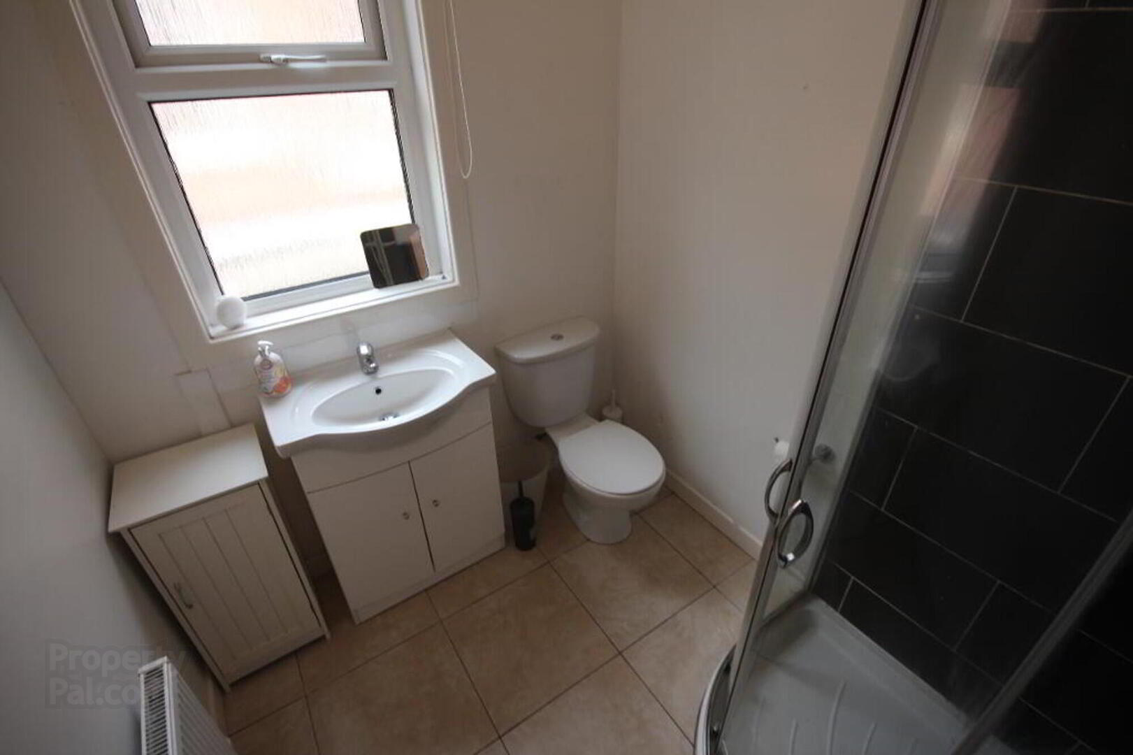Rooms 1,2,3, 4,5,6. 7, 12 Malone Avenue 14 of 17