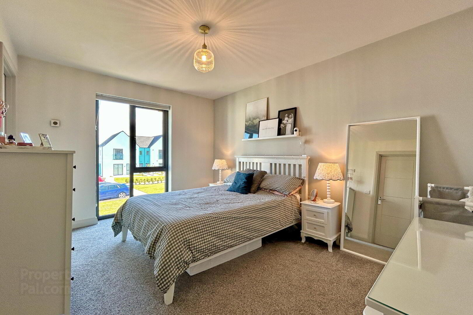 15 Hatheran Square 11 of 22