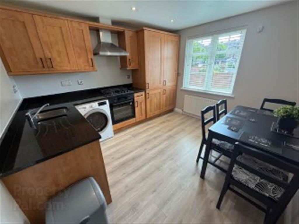 Apt 2, 2 College House 5 of 9