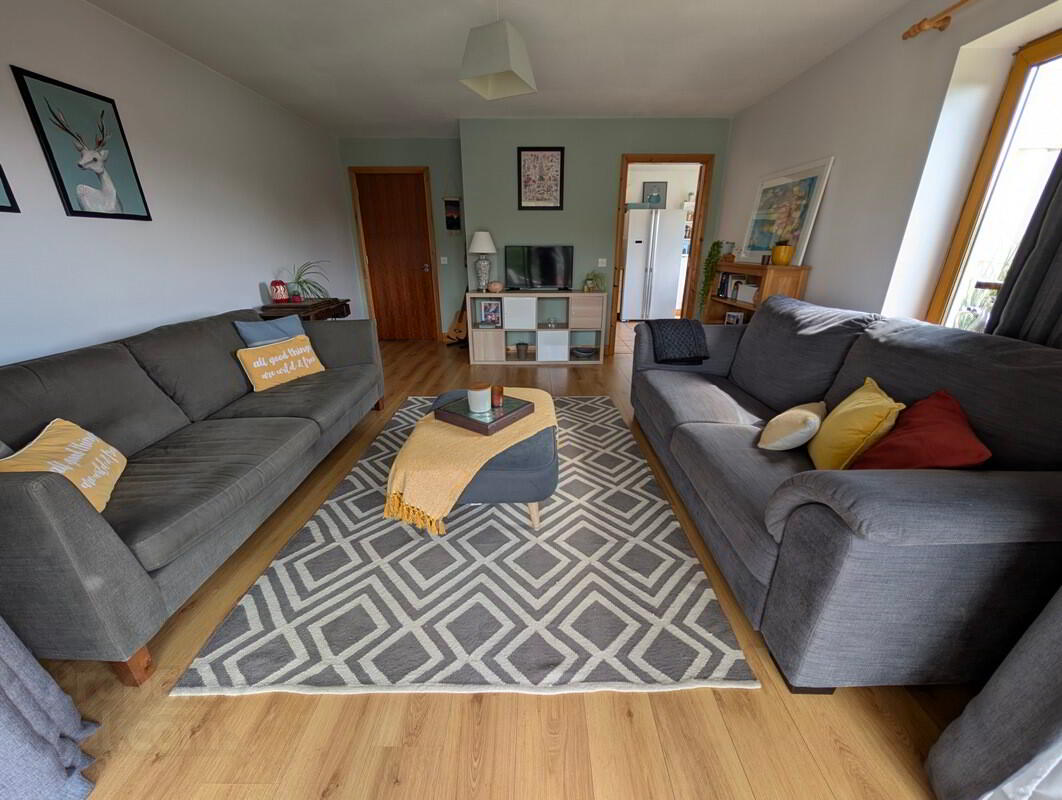 Apt. 1 The Oaks, Woodford Meadows 7 of 30
