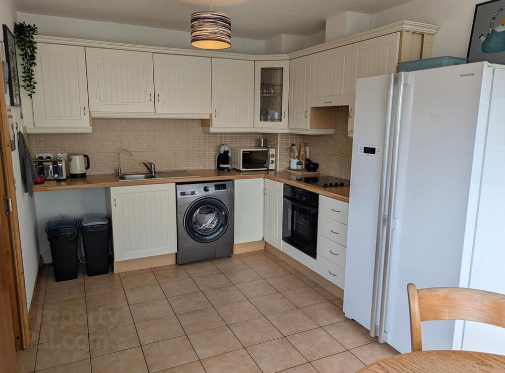 Apt. 1 The Oaks, Woodford Meadows 9 of 30