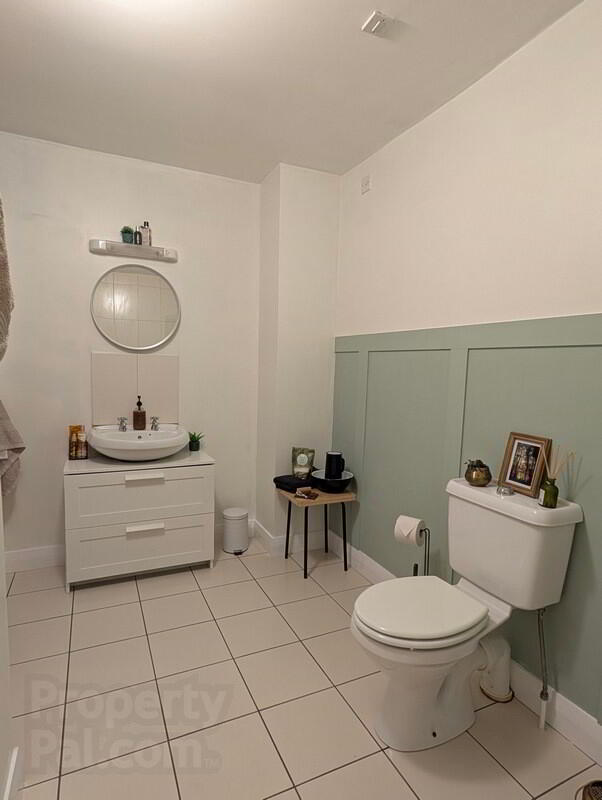 Apt. 1 The Oaks, Woodford Meadows 19 of 30