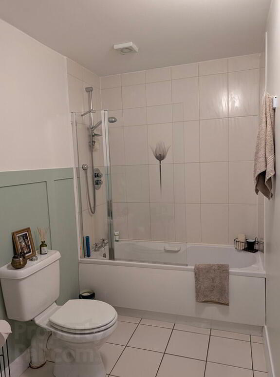 Apt. 1 The Oaks, Woodford Meadows 20 of 30