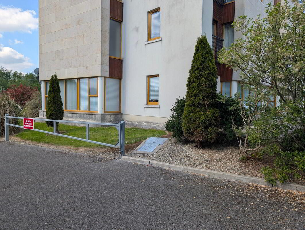 Apt. 1 The Oaks, Woodford Meadows 23 of 30
