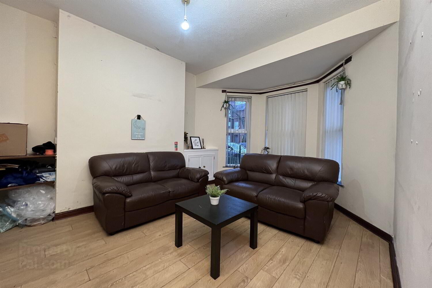 99 University Avenue 4 of 16