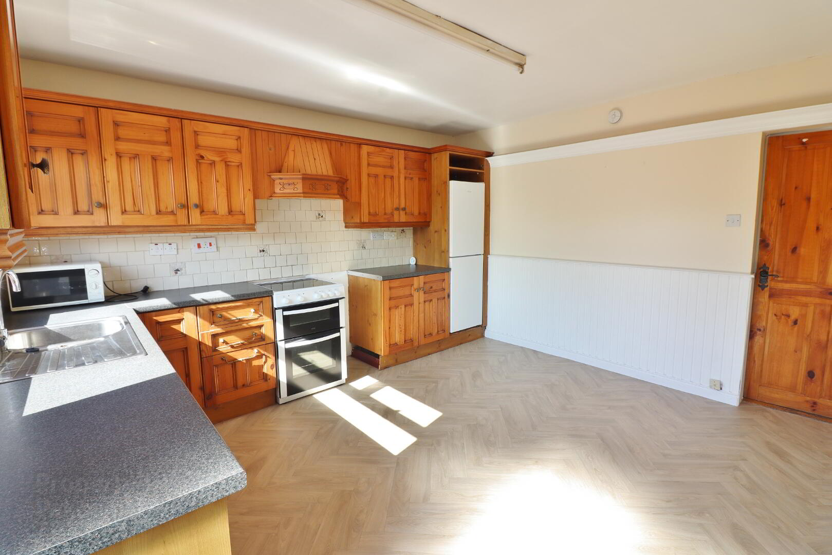 34 Garland Avenue 5 of 10