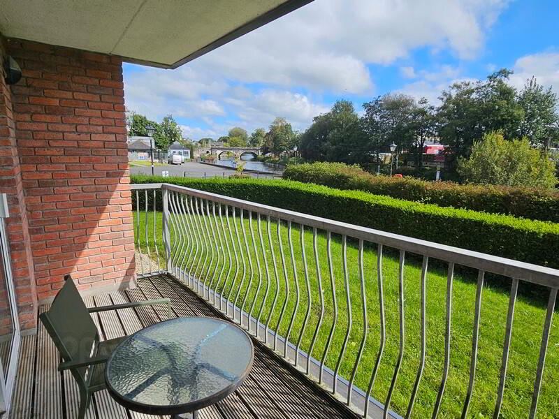Apt. 1 Annalee, Russell Quay 7 of 19