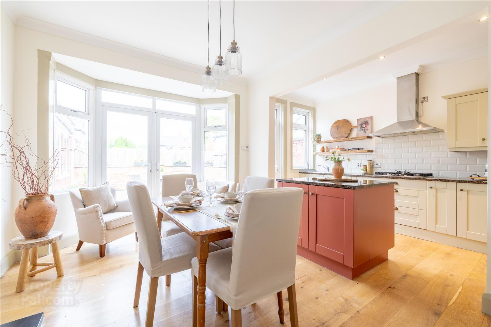 8 Ravensdene Crescent 6 of 28