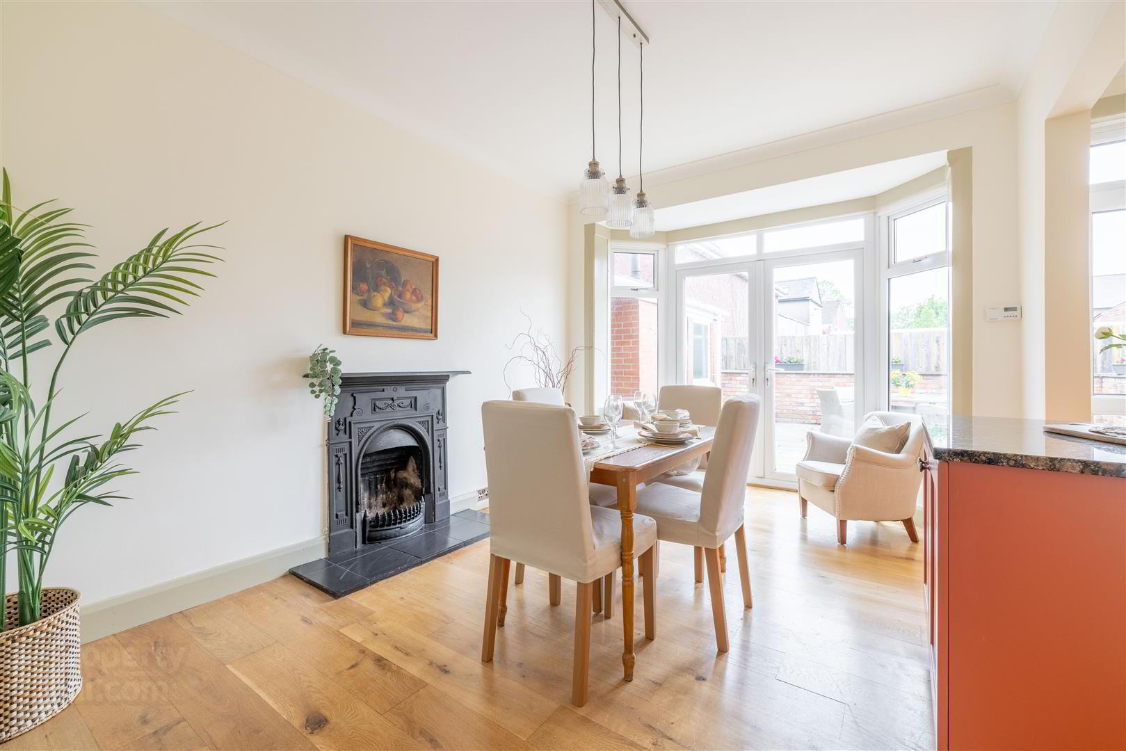 8 Ravensdene Crescent 7 of 28
