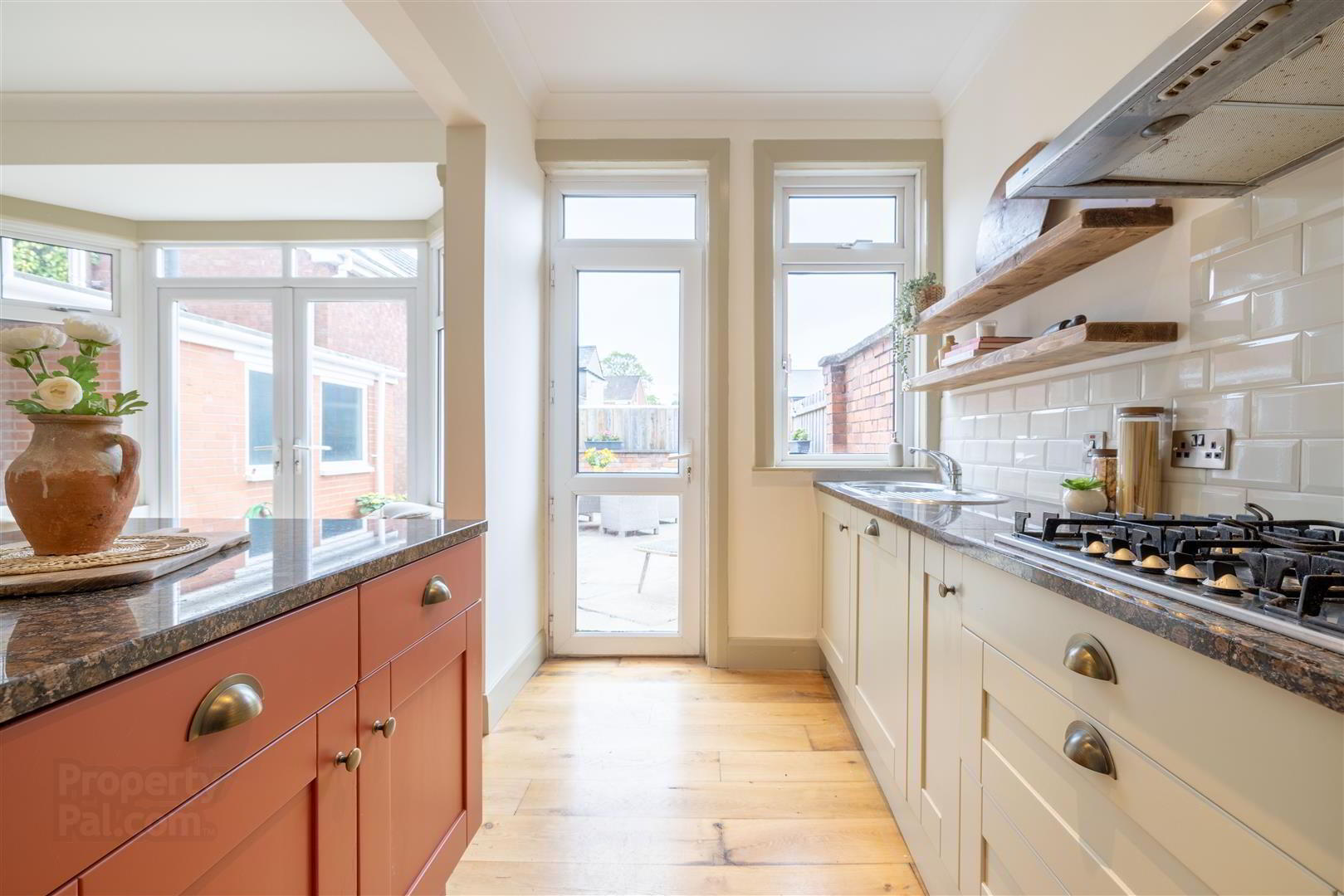 8 Ravensdene Crescent 10 of 28