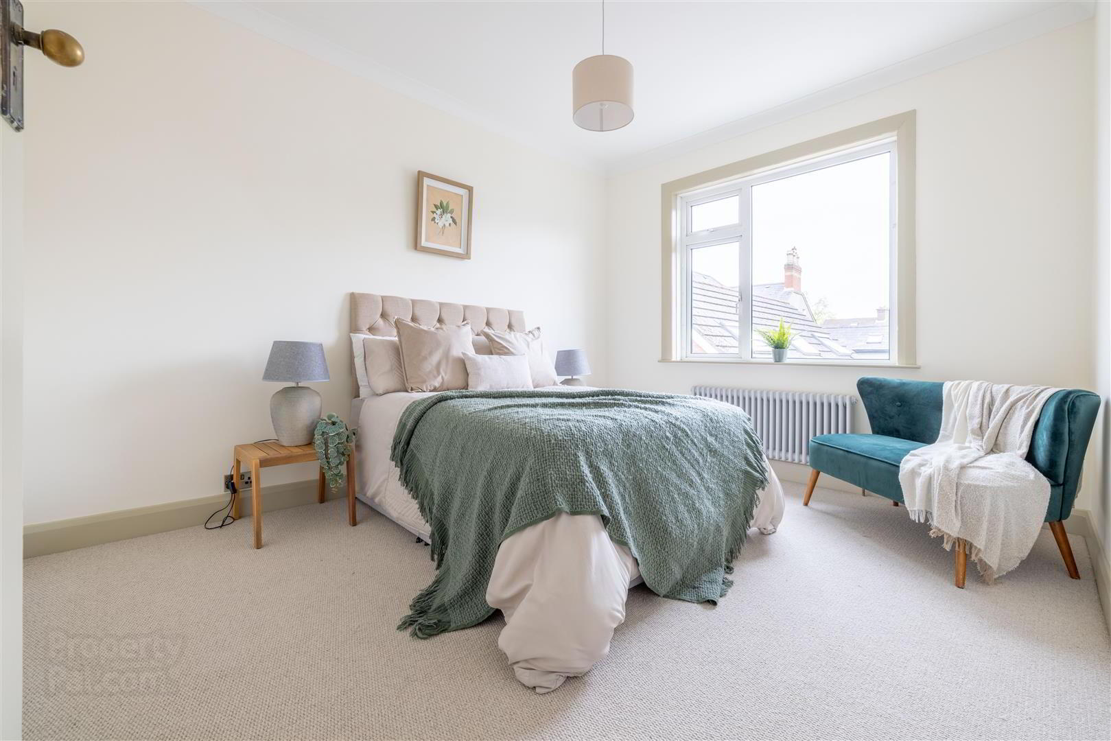 8 Ravensdene Crescent 16 of 28