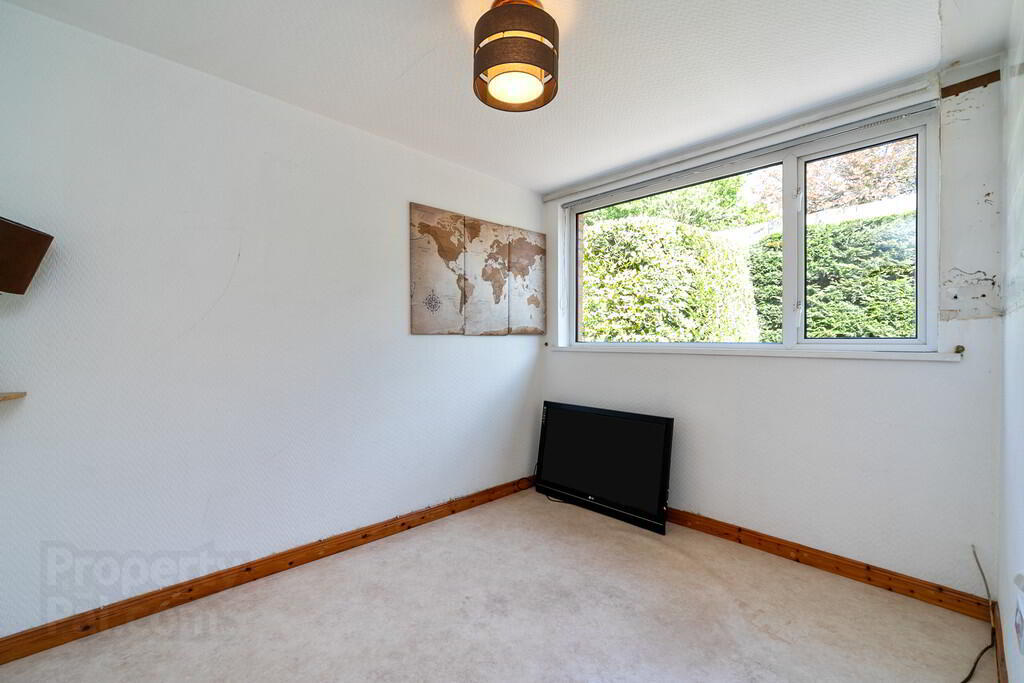 10 Ascot Gardens 12 of 30