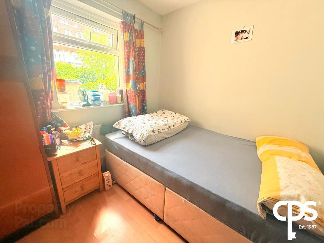 2 Meadowbank Street 5 of 7