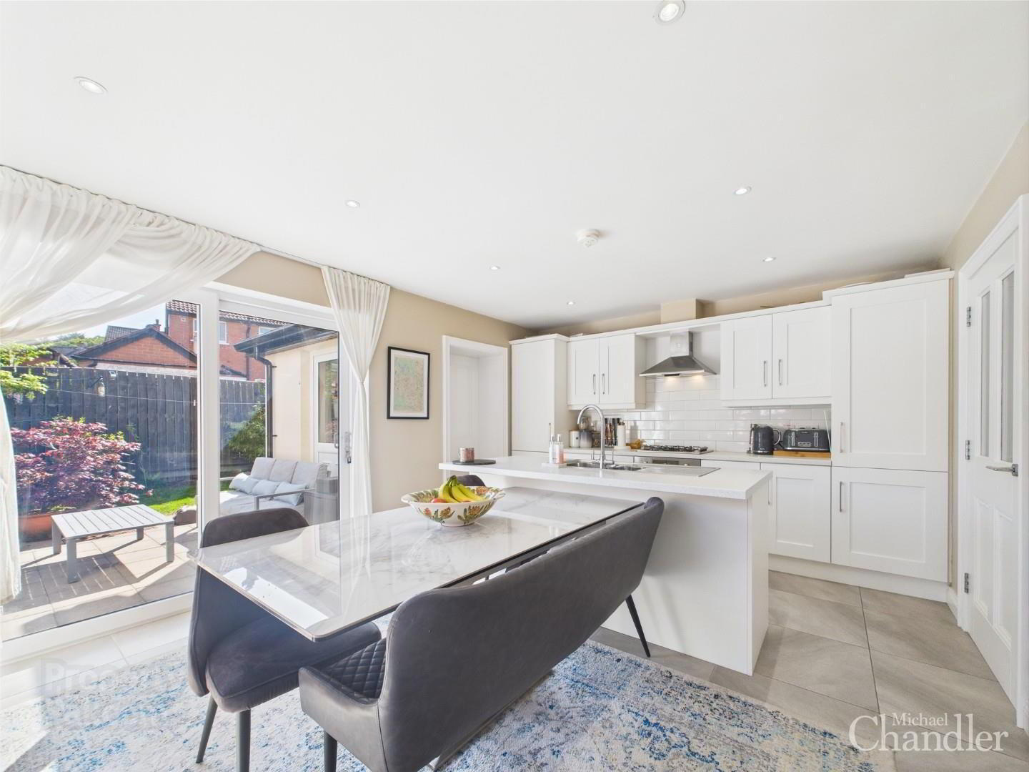 4a Woodbreda Crescent 5 of 17