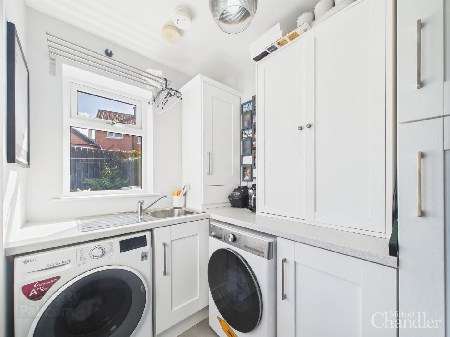 4a Woodbreda Crescent 7 of 17