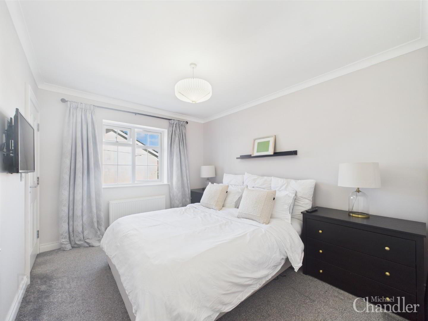 4a Woodbreda Crescent 10 of 17