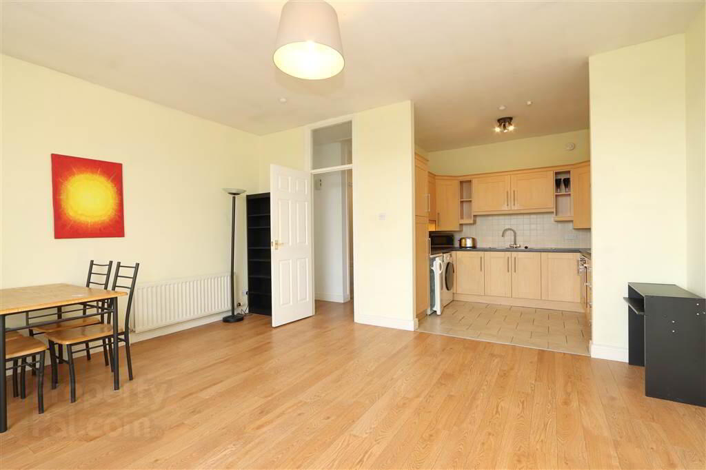 16 Castle Street Court 6 of 13