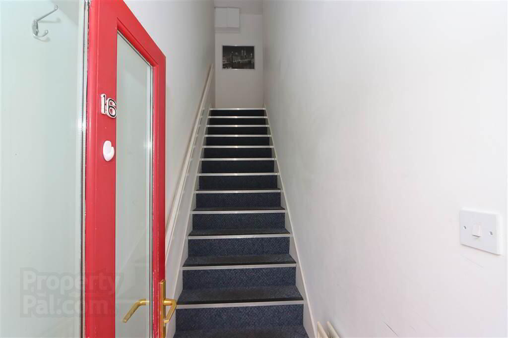 16 Castle Street Court 3 of 13