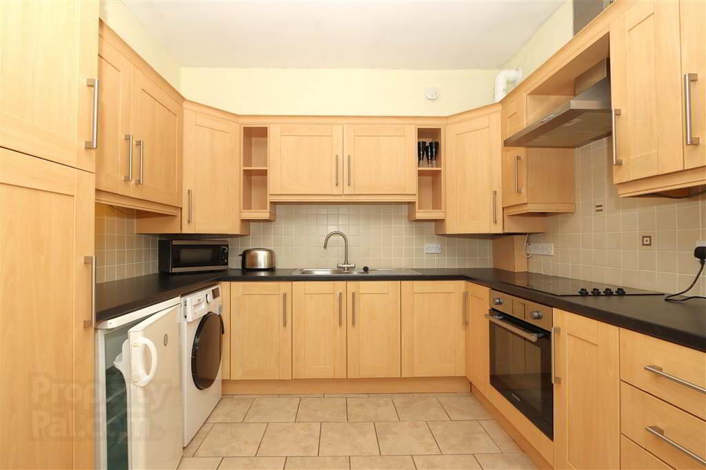 16 Castle Street Court 7 of 13