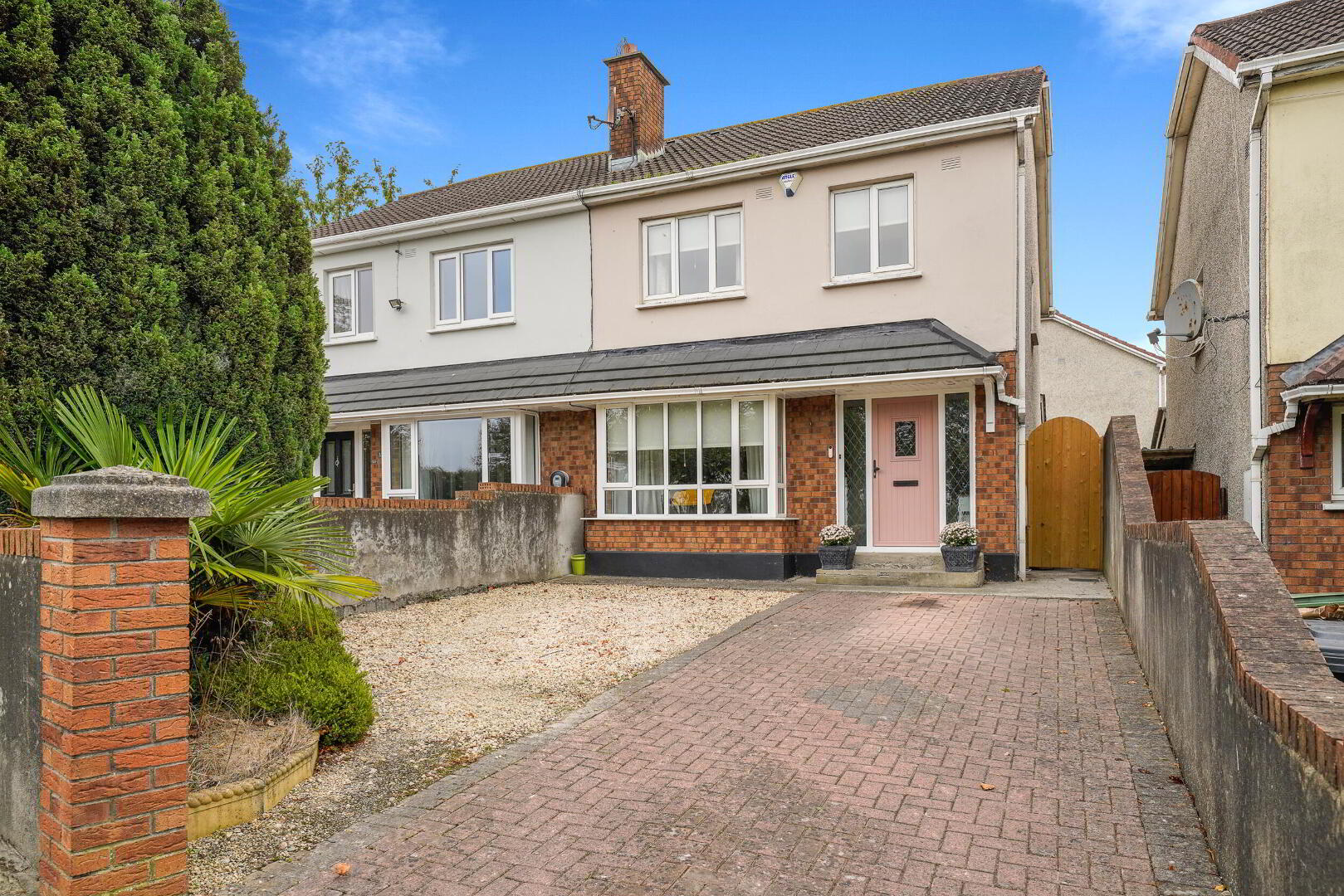 35 Monastery Gate Close 1 of 39