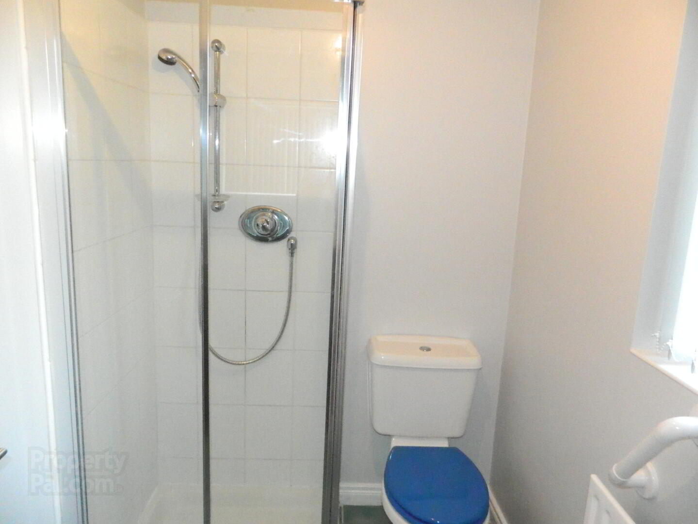 Apartment, Lansdowne Close 3 of 6