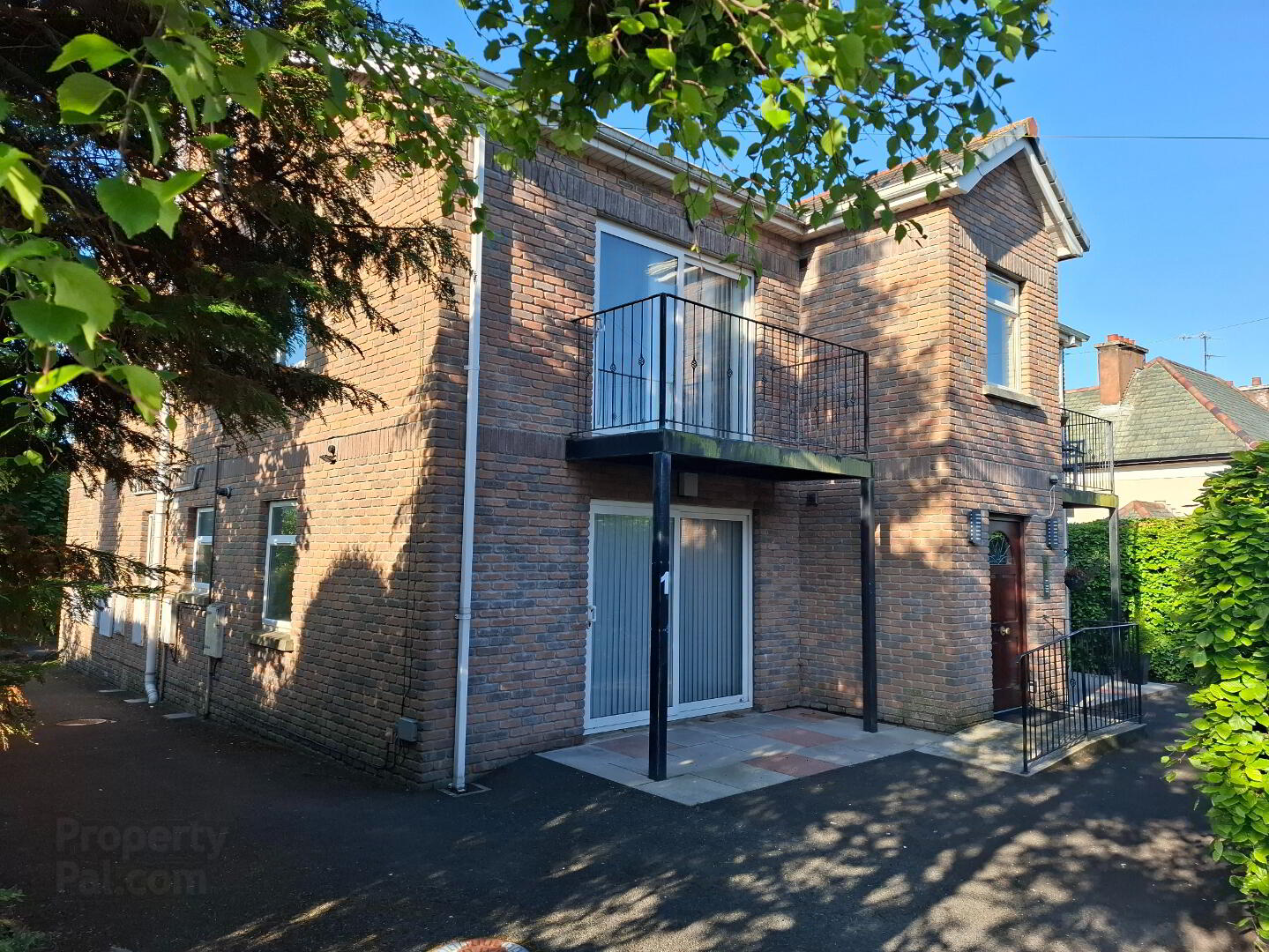 Apartment, Lansdowne Close 7 of 7