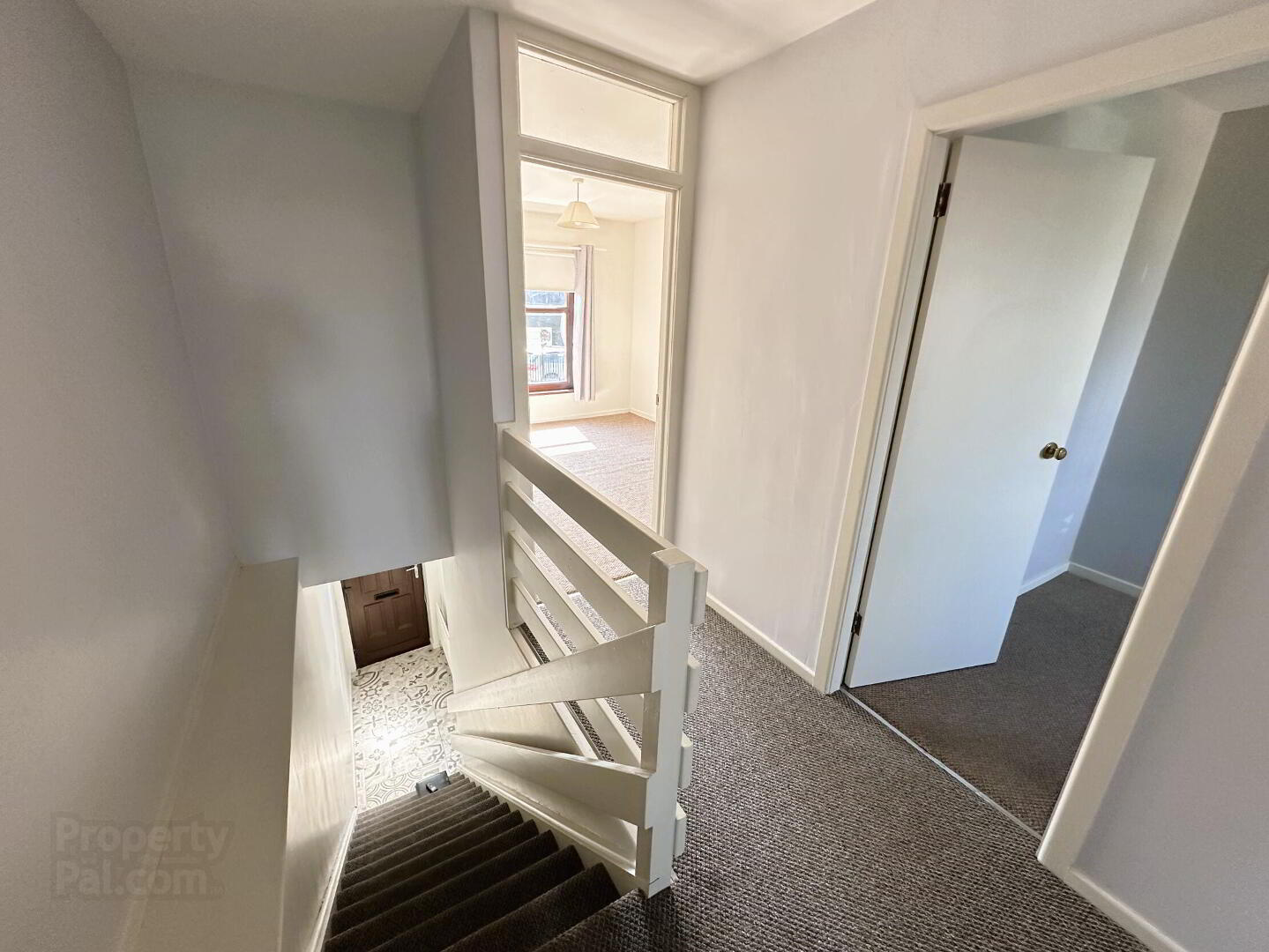 6 Kenlis Street 9 of 17