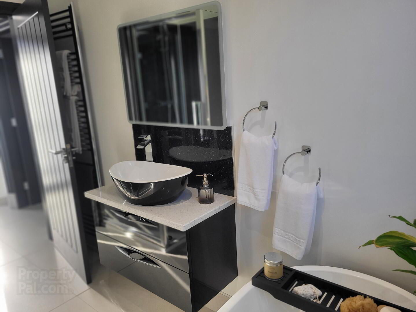 Renshore Cottage & Cabana, Kilkeel Road 5 of 16