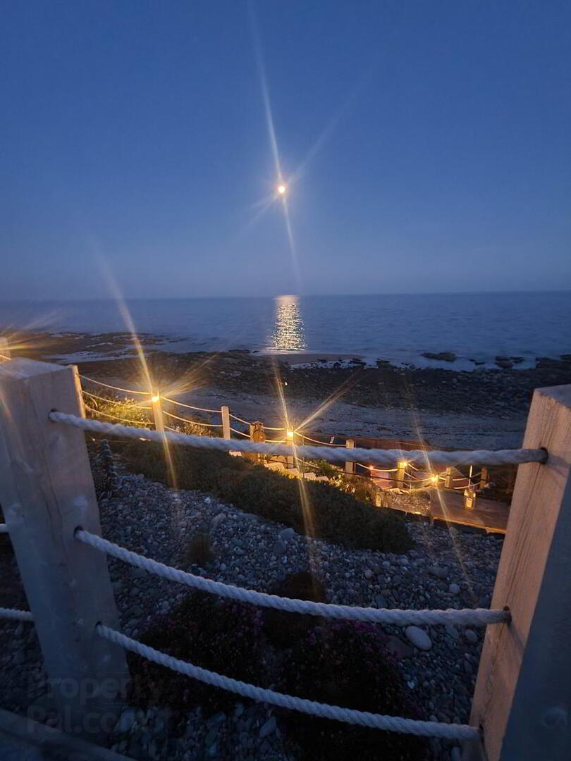 Renshore Cottage & Cabana, Kilkeel Road 3 of 16