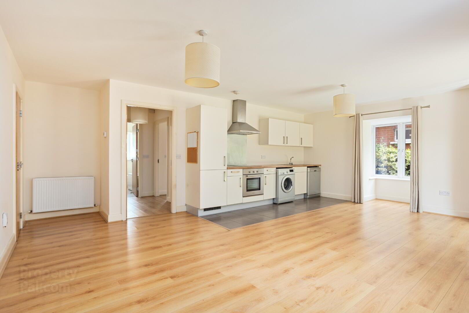 37 Fforster Square 3 of 21