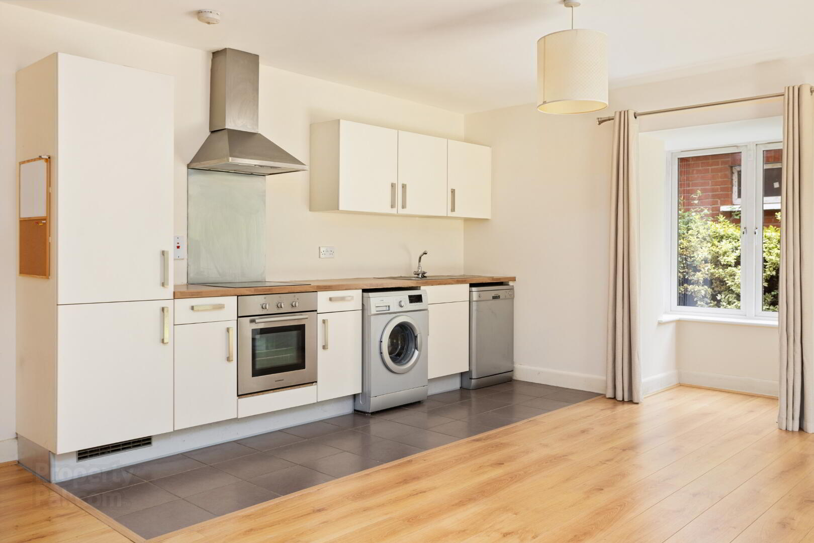 37 Fforster Square 4 of 21