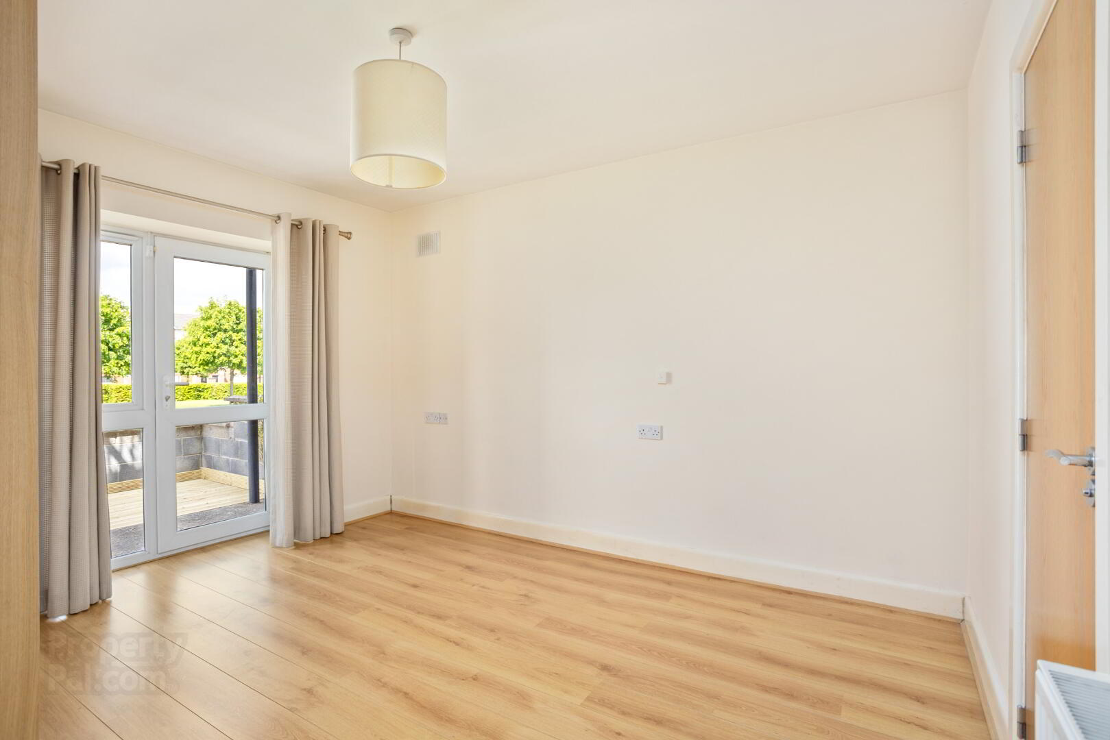 37 Fforster Square 10 of 21