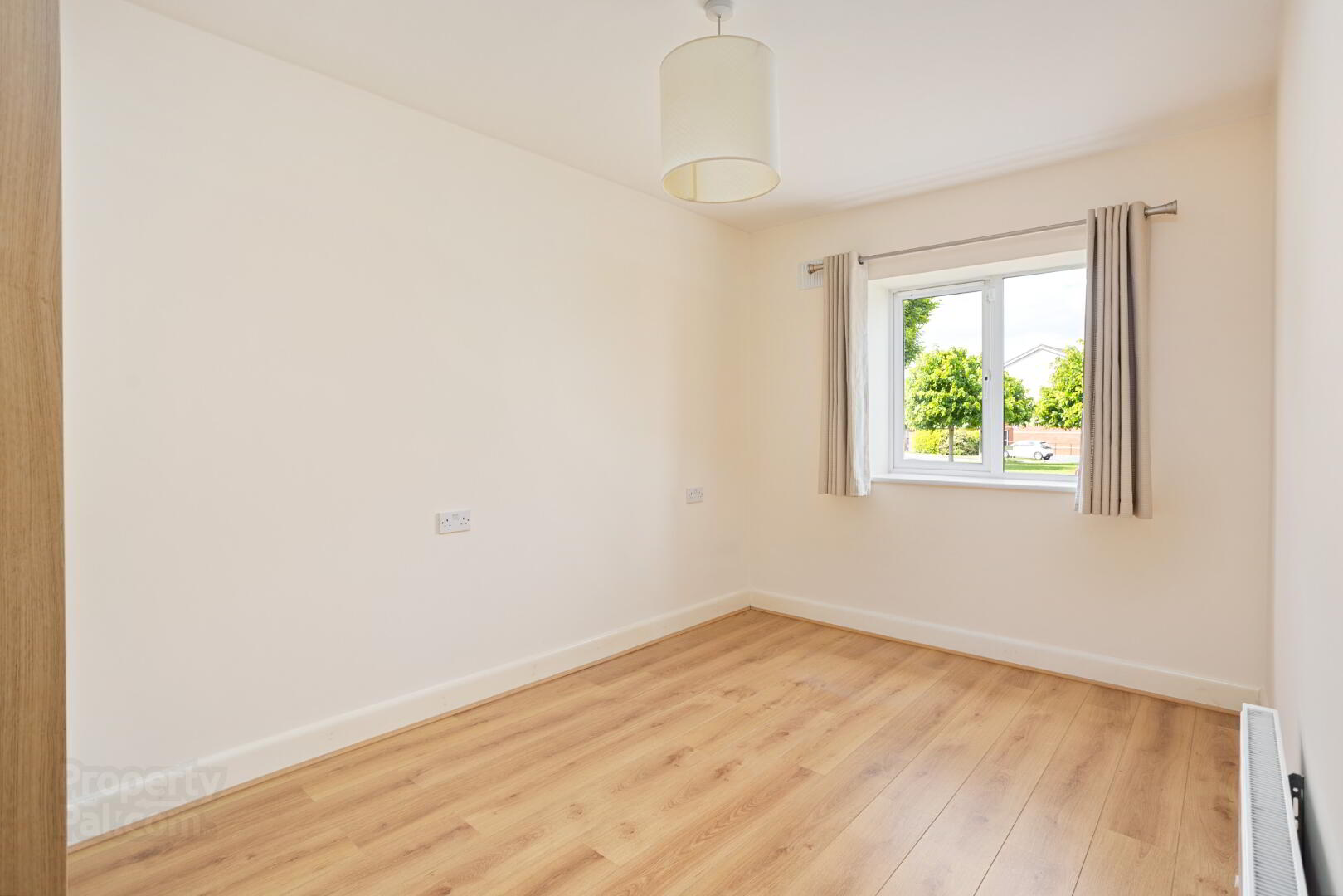 37 Fforster Square 14 of 21