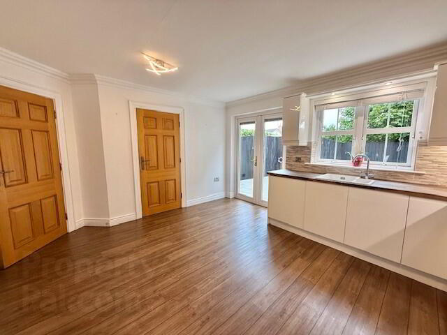 4 The Manse 8 of 25
