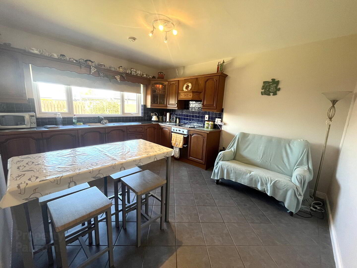 Holiday Let, 61 Primrose Gardens 4 of 10