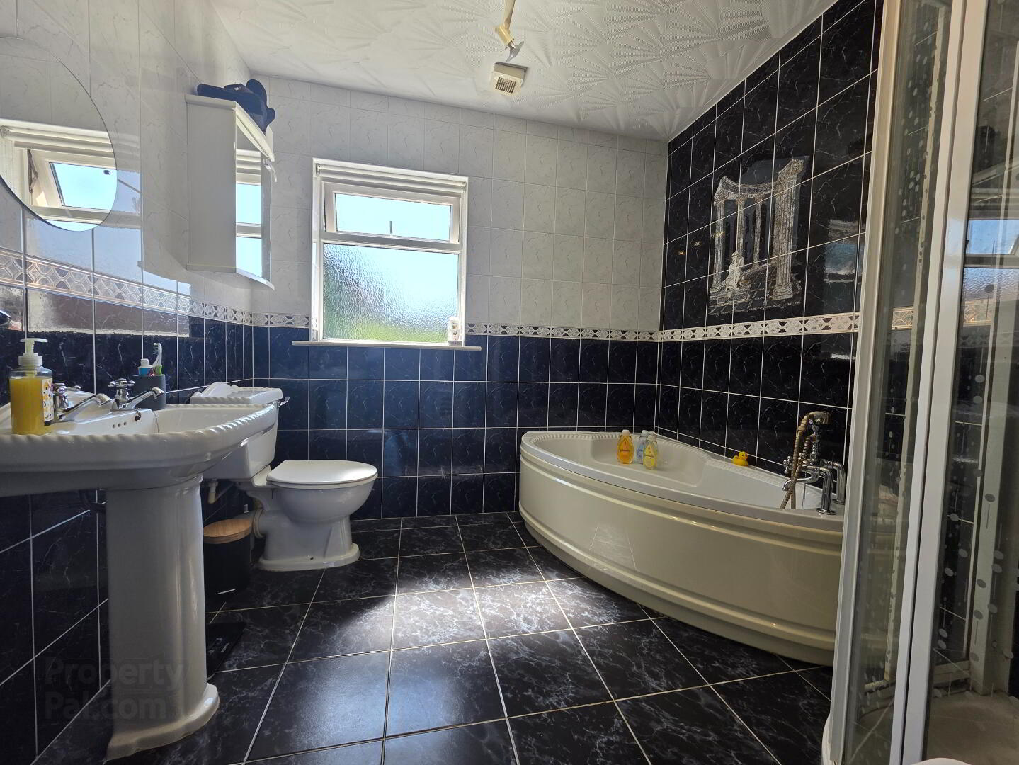 10 Castlehill Crescent 12 of 22