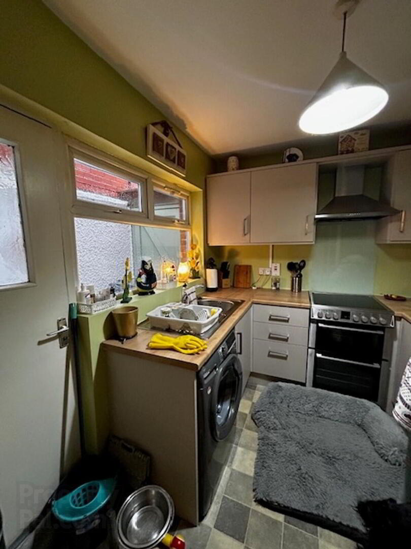 28 Parkgate Gardens , Sydenham , BELFAST, Select, A State 4 of 7