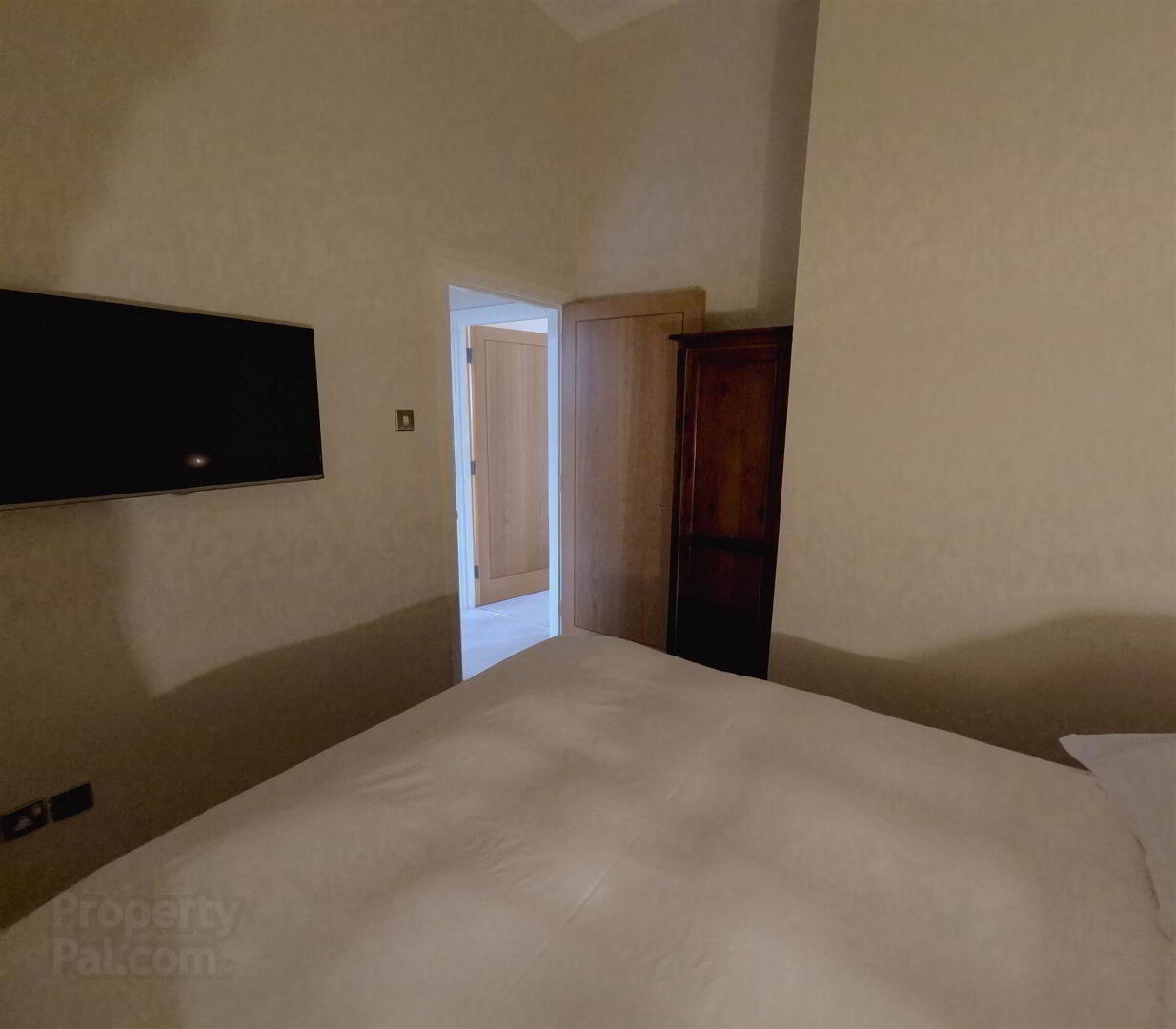 Serviced Apartment, 10 Stag Lodge Apartments 5 of 15