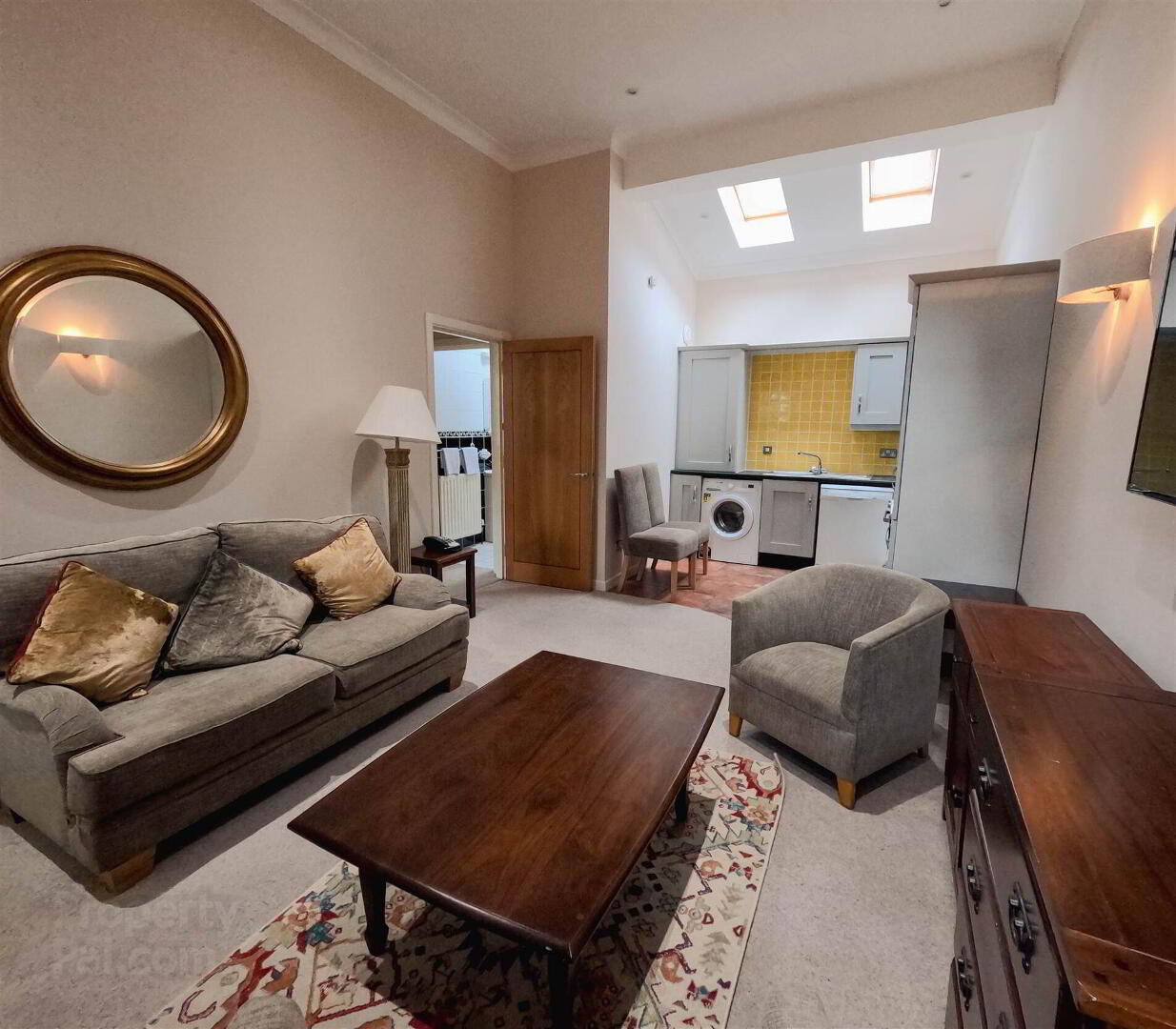 Serviced Apartment, 10 Stag Lodge Apartments 10 of 15