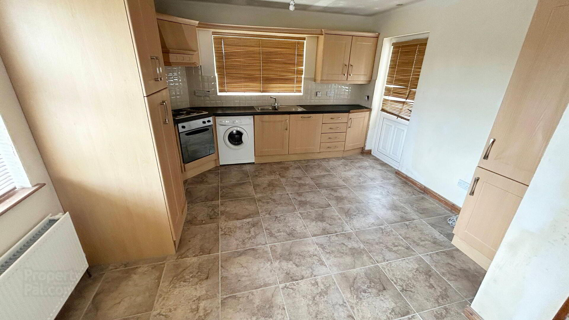 1 Knockmore Road 3 of 13