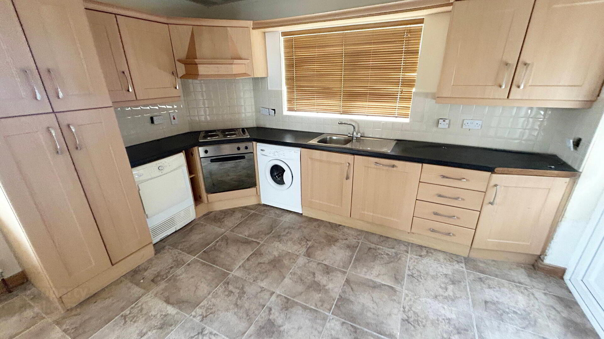 1 Knockmore Road 4 of 13
