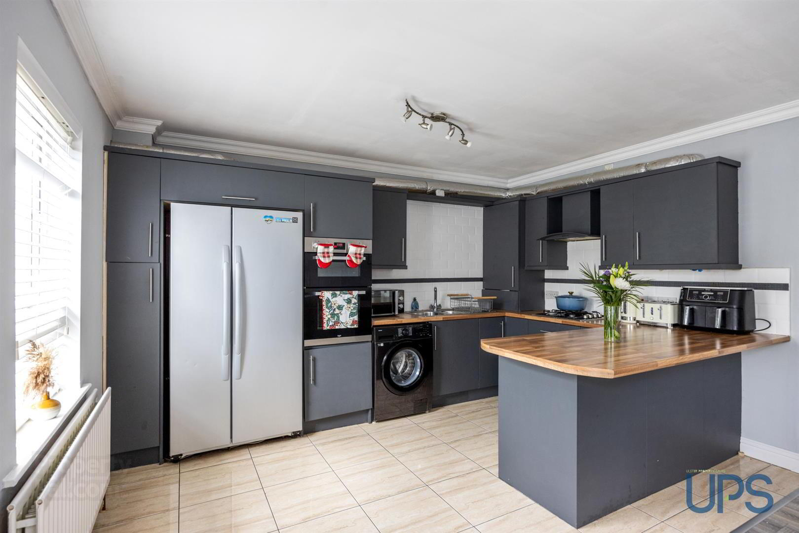 Apt 58, Mount Eagles Square 8 of 31