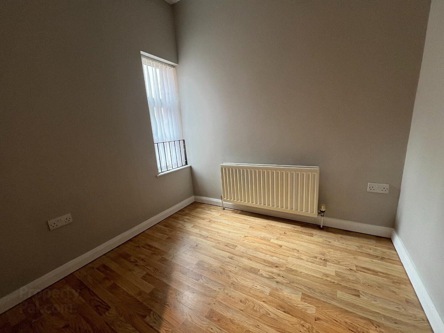 Unit 2, 36 Cliftonville Avenue 7 of 12