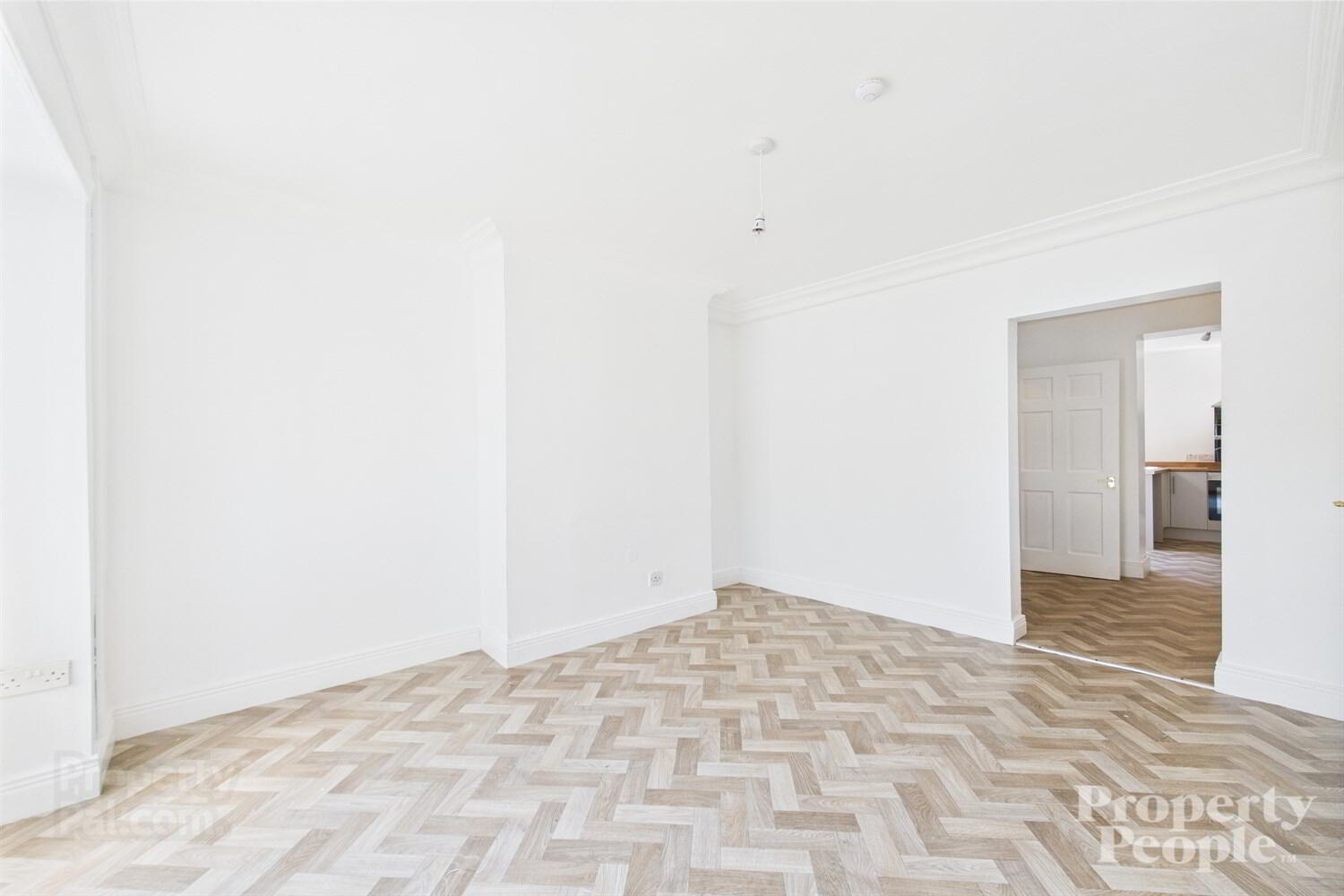 154 Brompton Park 3 of 20